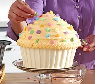 Giant Cupcake Cake – Huge Birthday Cupcakes